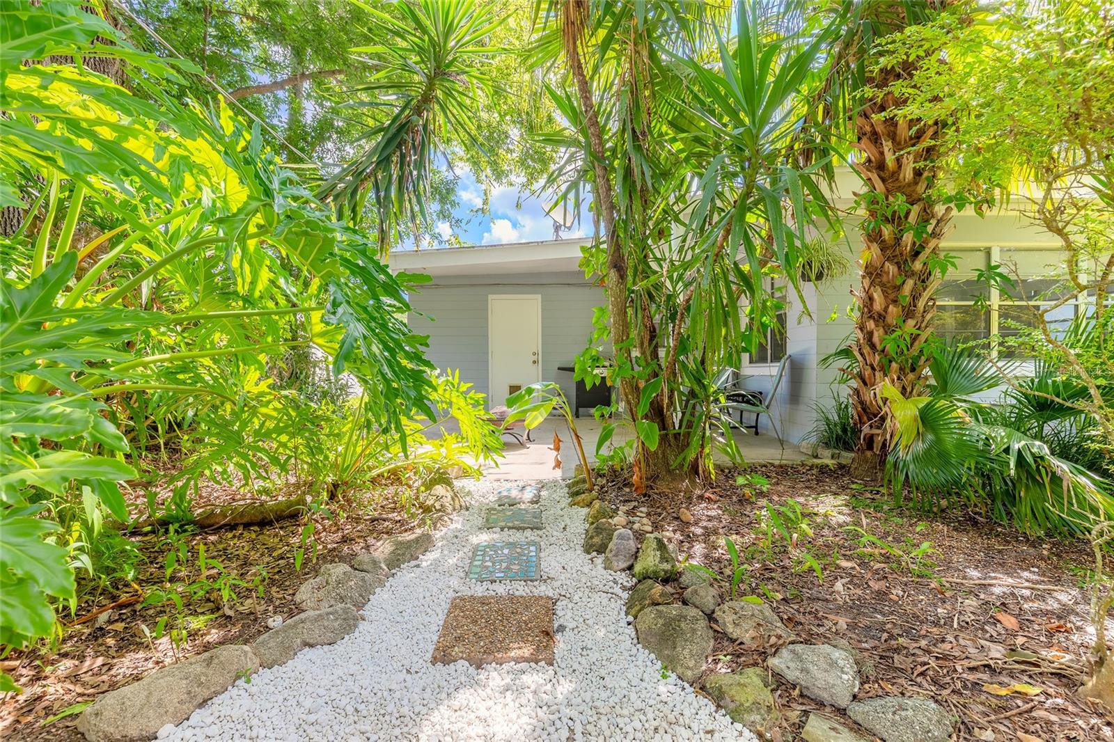 RONNIE CIRCLE - Residential