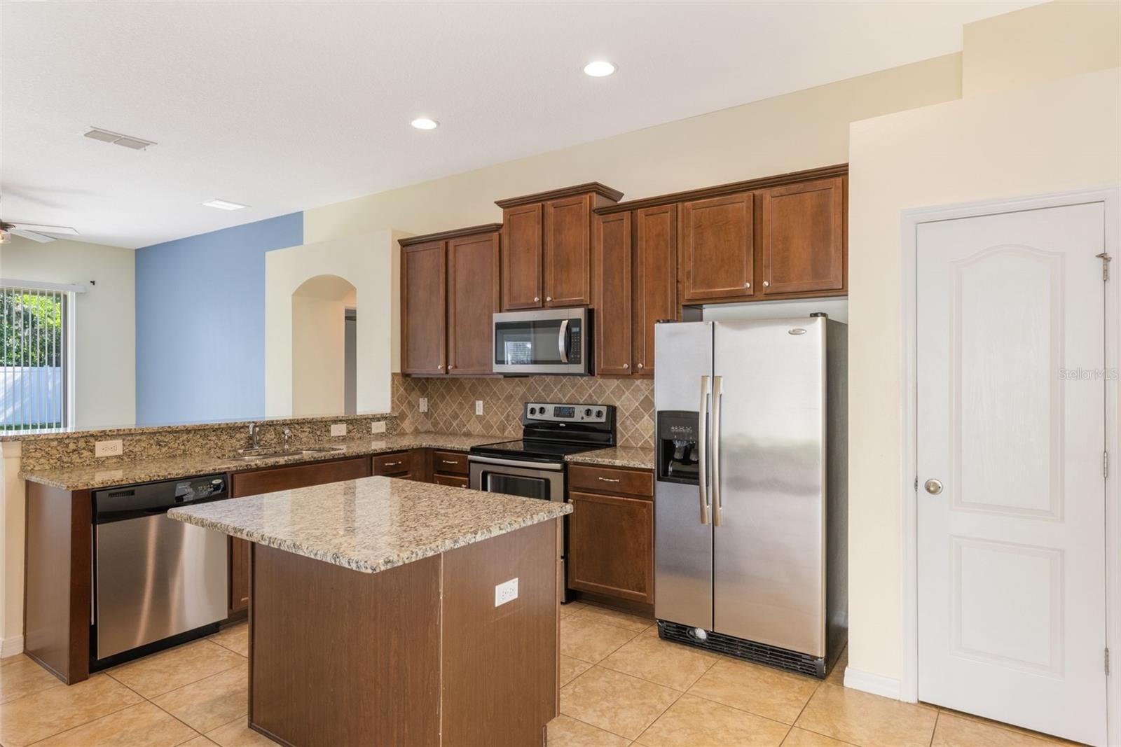 2831 WHISTLEWOOD DRIVE