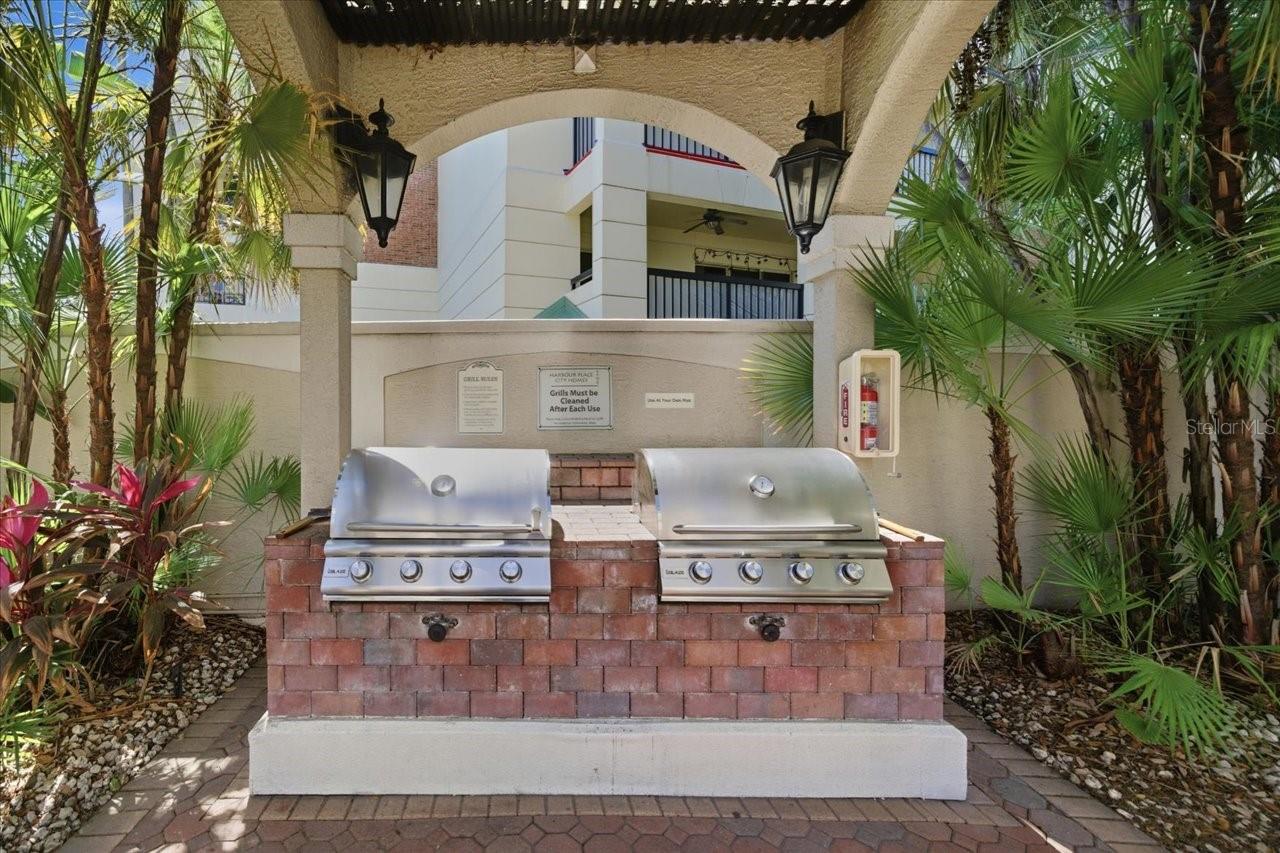 HARBOUR PLACE CITY HOMES A CON - Residential