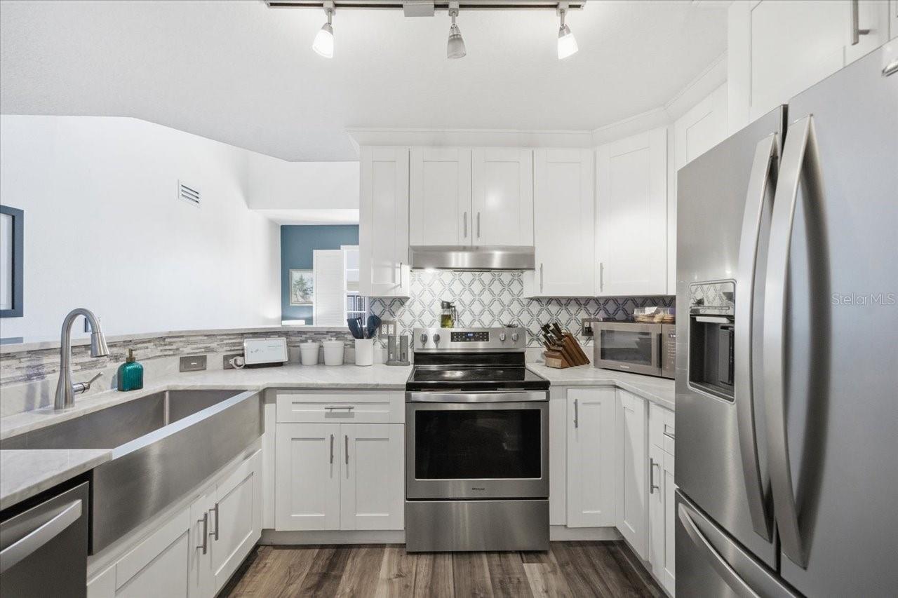 HARBOUR PLACE CITY HOMES A CON - Residential