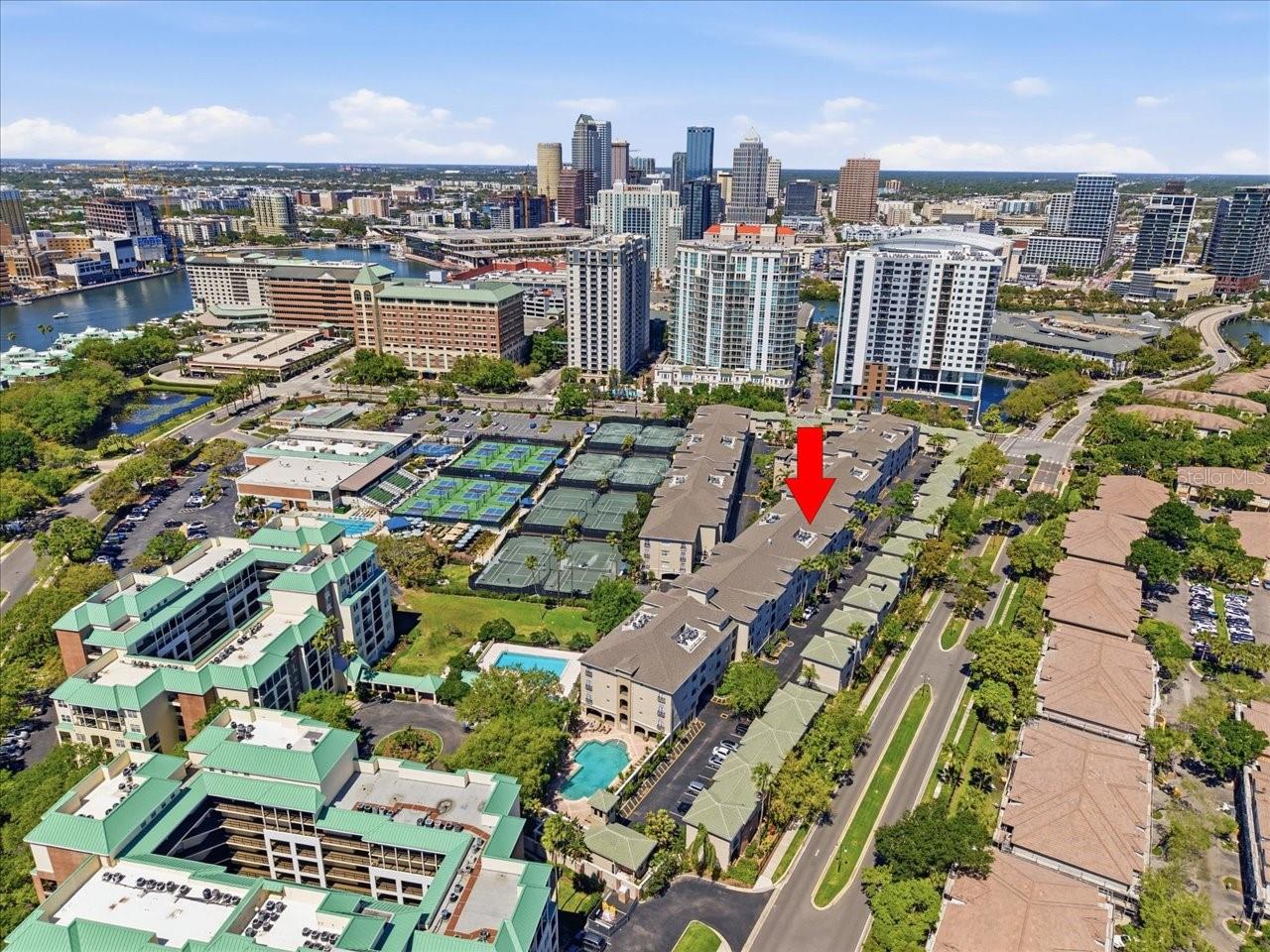 HARBOUR PLACE CITY HOMES A CON - Residential