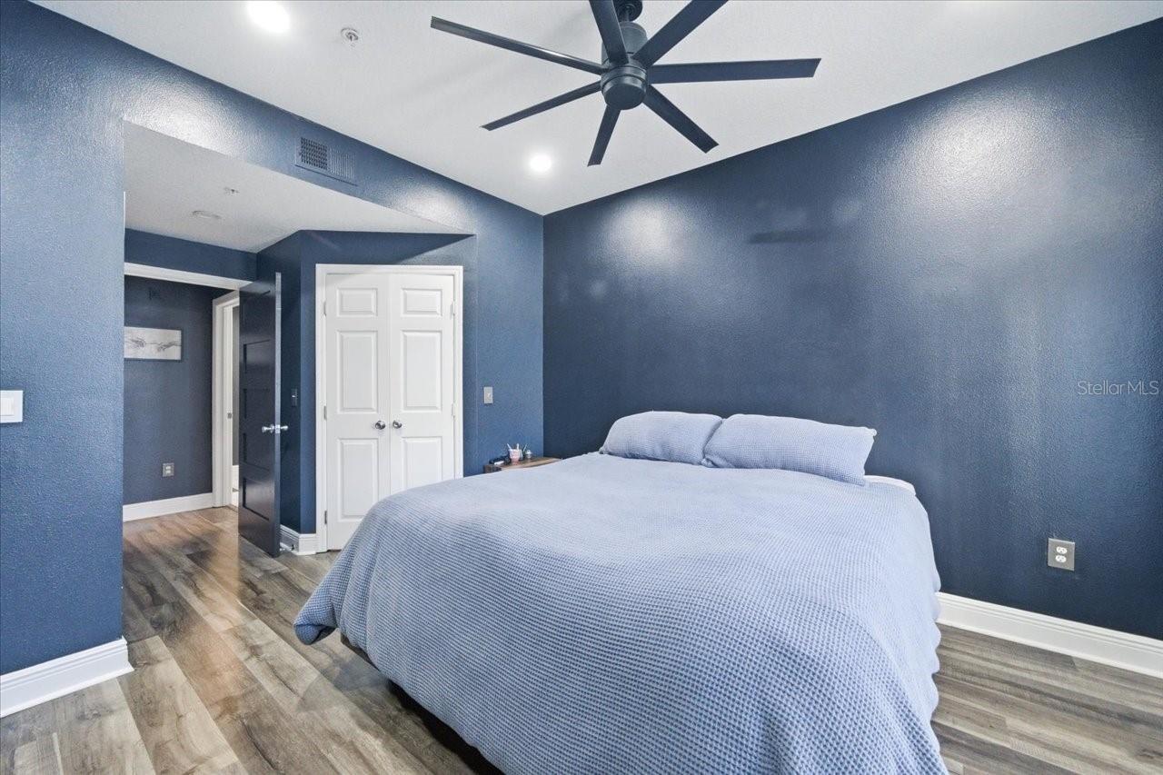 HARBOUR PLACE CITY HOMES A CON - Residential