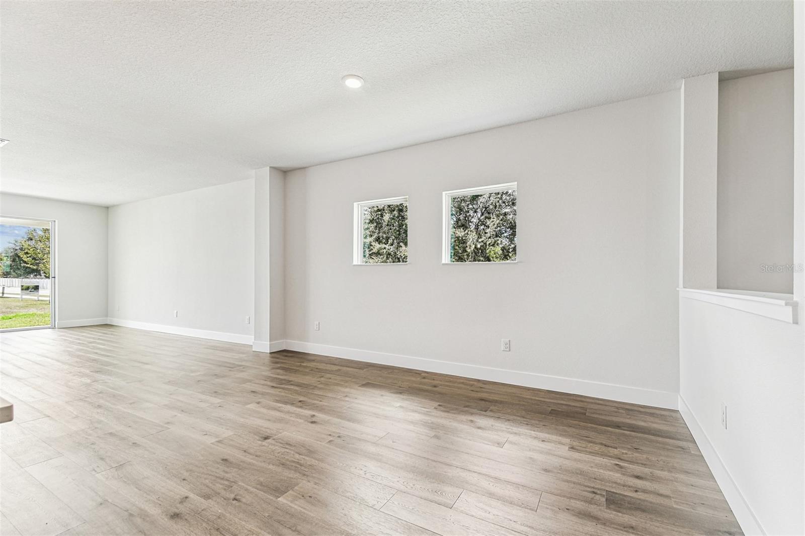 PENINSULA AT RHODINE LAKE - Residential