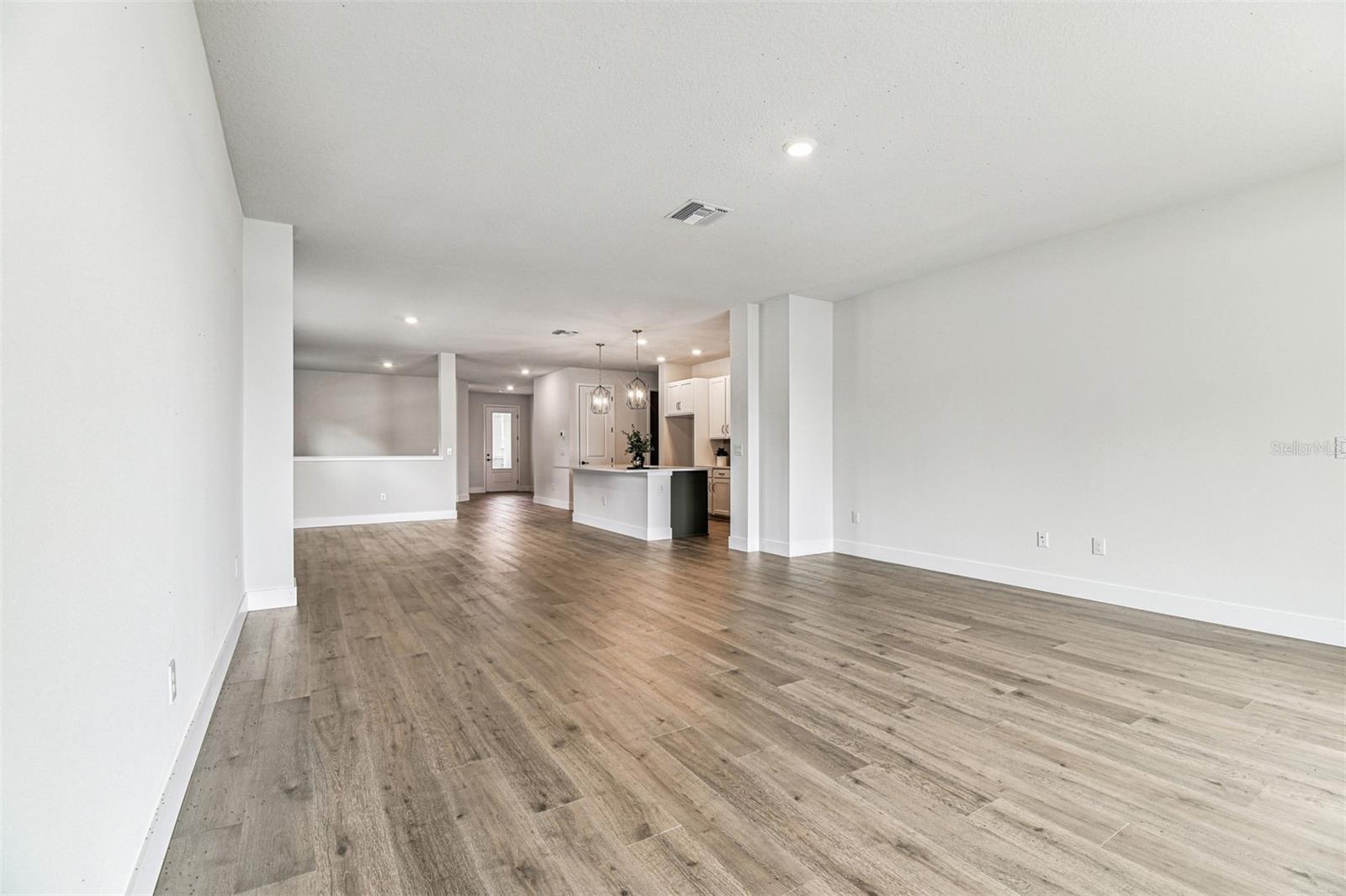 PENINSULA AT RHODINE LAKE - Residential