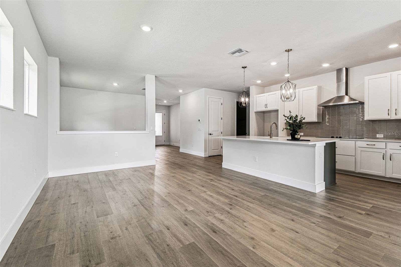 PENINSULA AT RHODINE LAKE - Residential