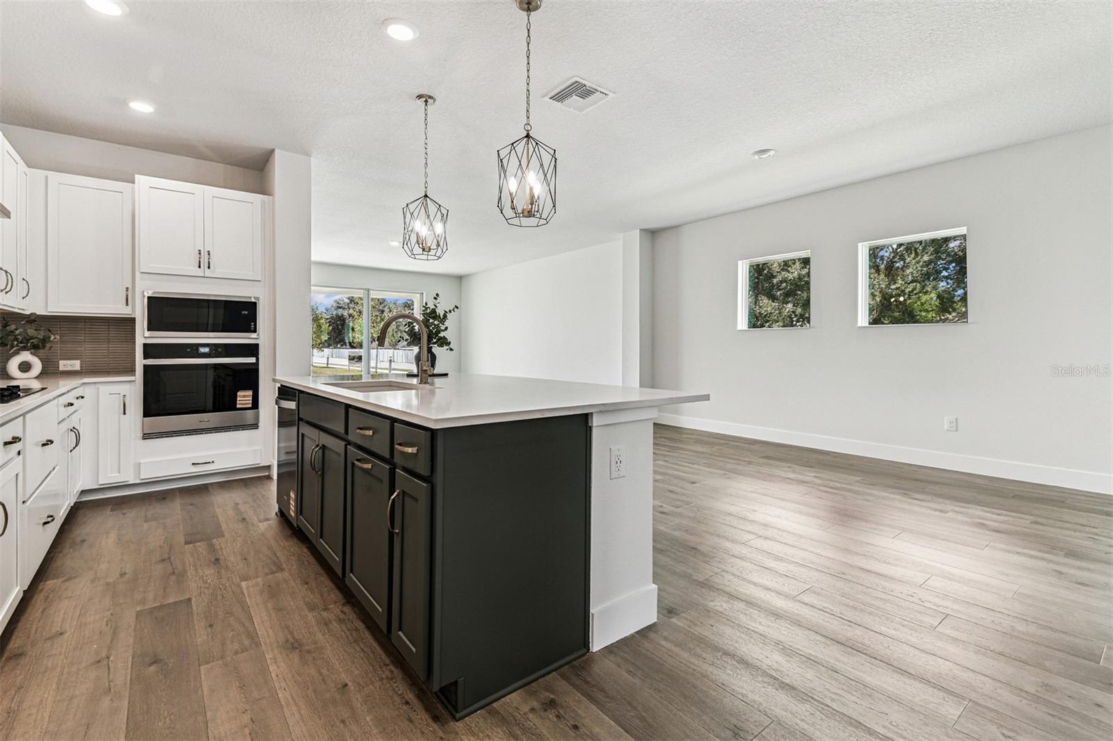 PENINSULA AT RHODINE LAKE - Residential