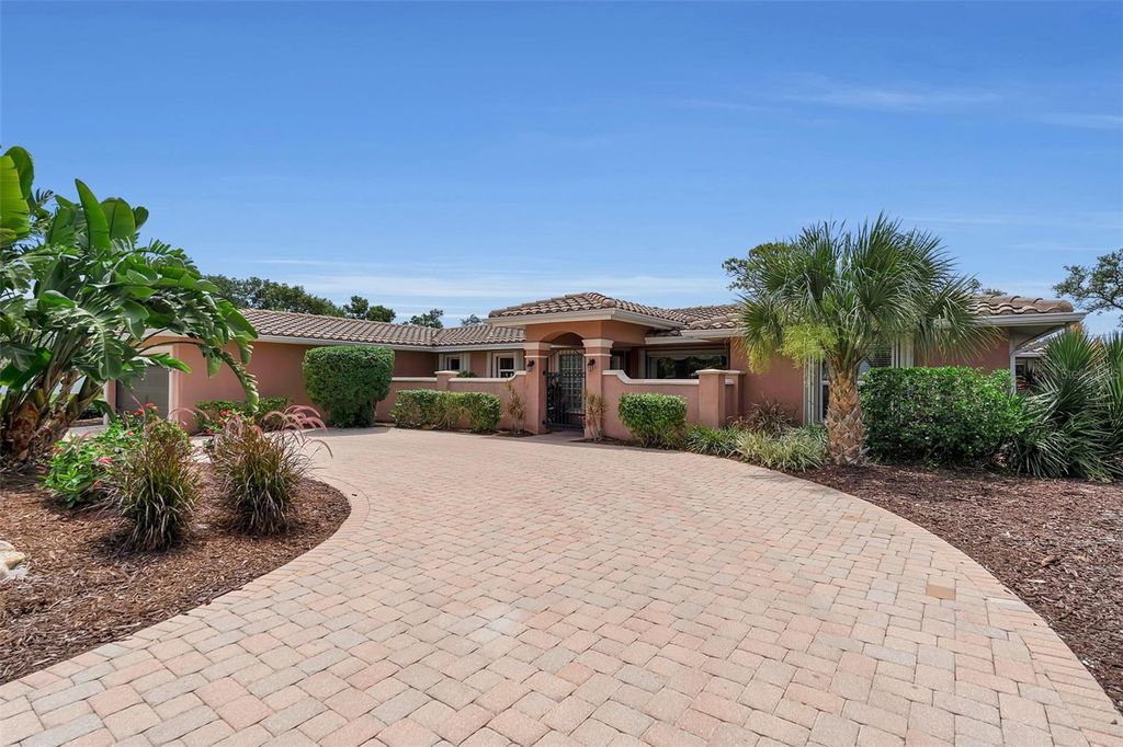 Photo of 609 Laguna Drive, Venice, FL 34285 (MLS # A4694398)