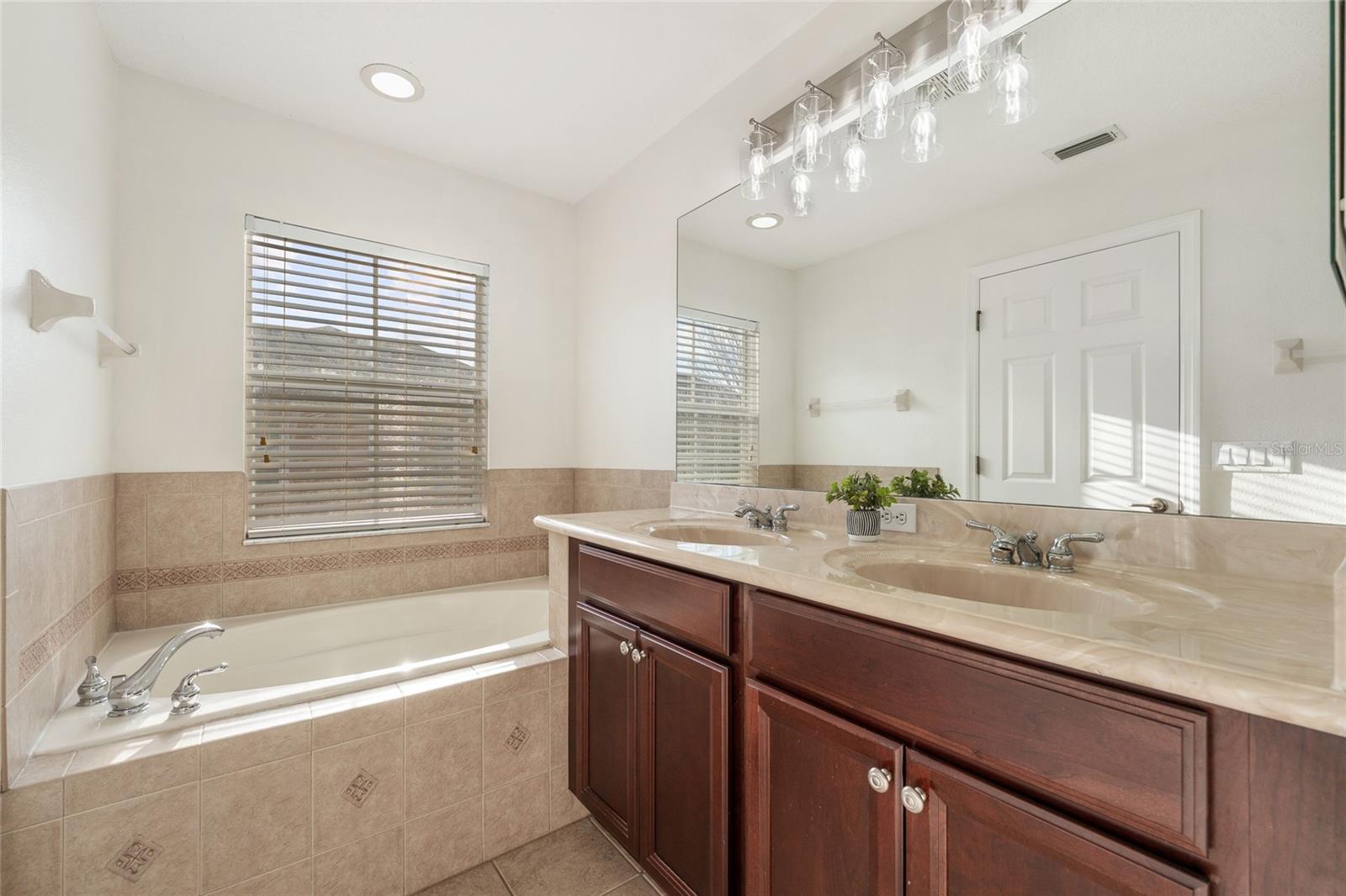 LAKE NONA PRESERVE - Residential