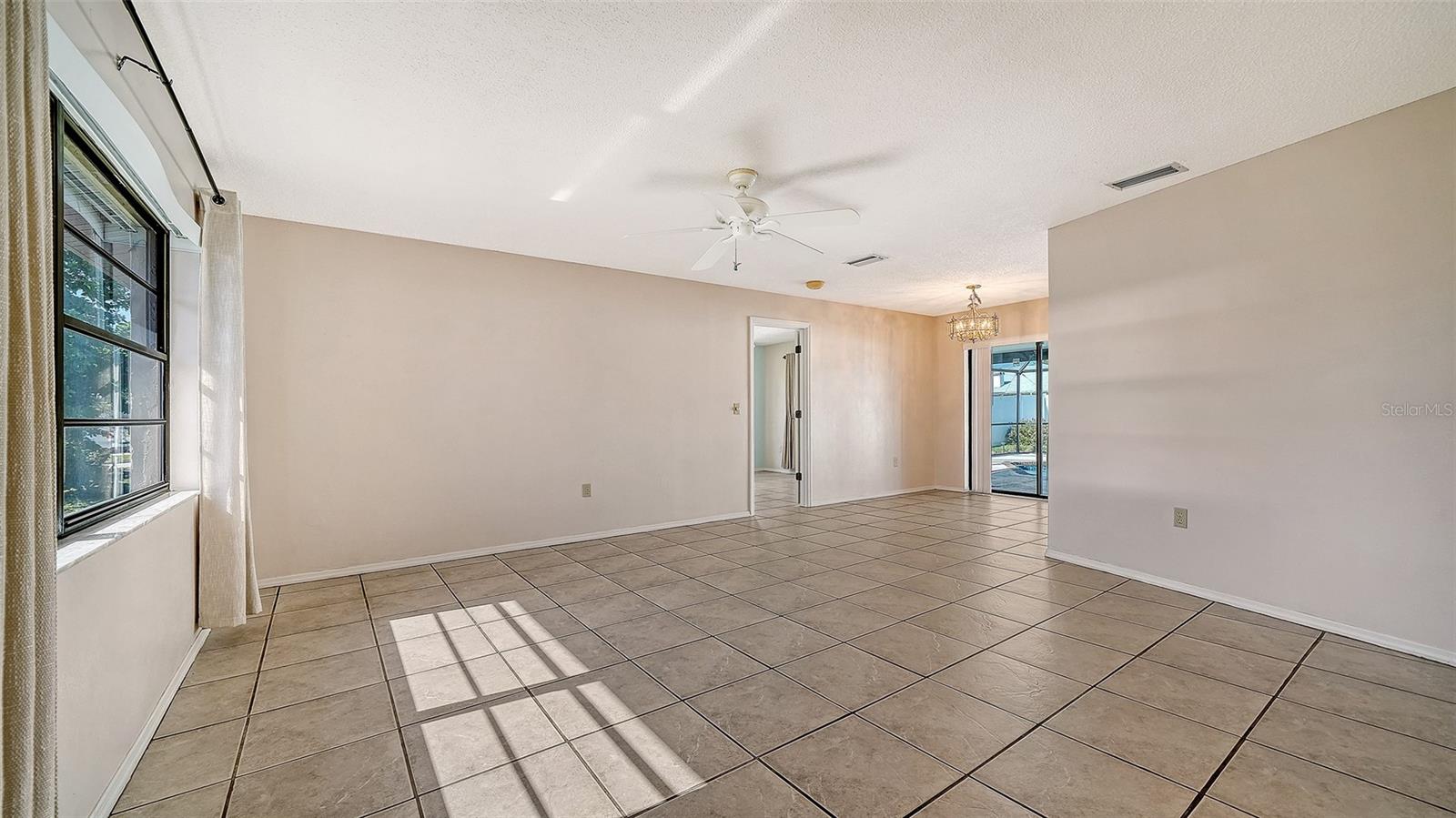 LAKE SARASOTA - Residential