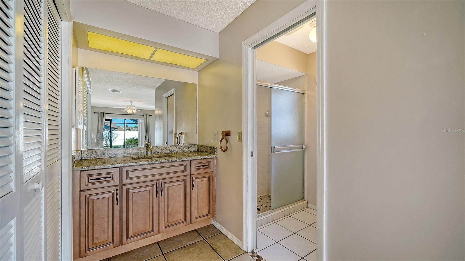 LAKE SARASOTA - Residential