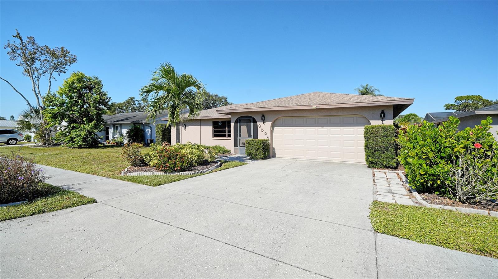 LAKE SARASOTA - Residential