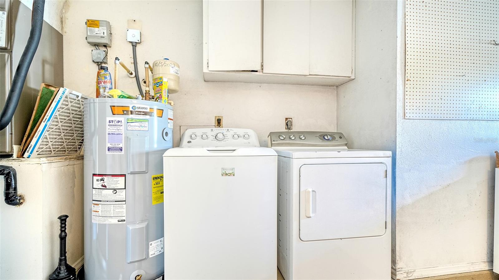 LAKE SARASOTA - Residential