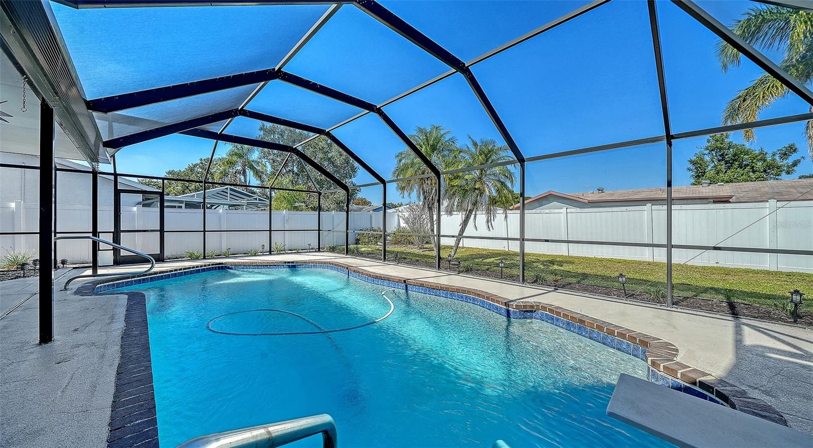 LAKE SARASOTA - Residential