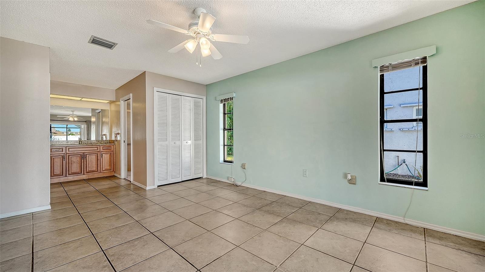 LAKE SARASOTA - Residential