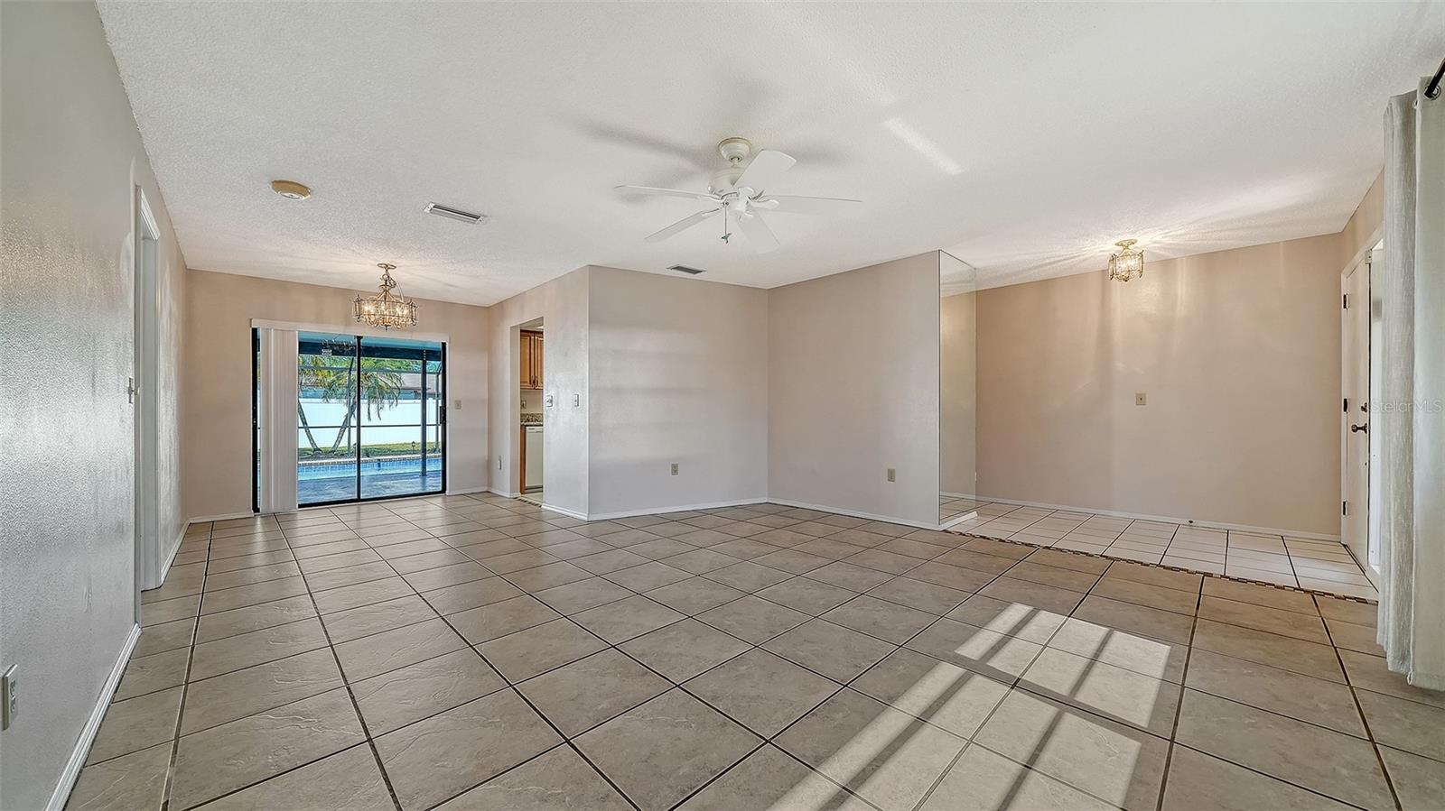 LAKE SARASOTA - Residential