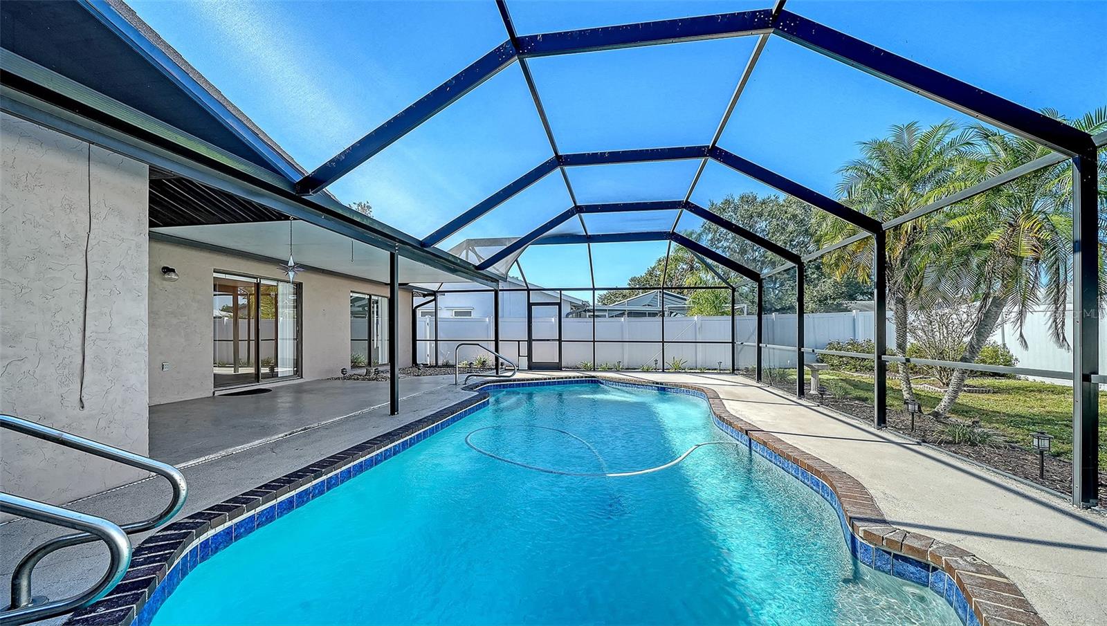 LAKE SARASOTA - Residential