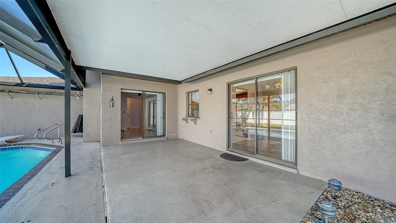 LAKE SARASOTA - Residential