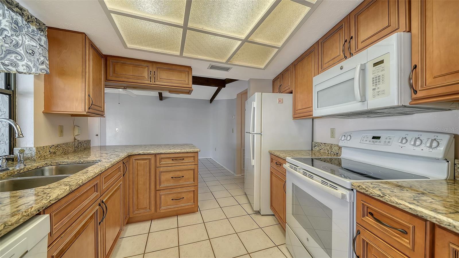 LAKE SARASOTA - Residential