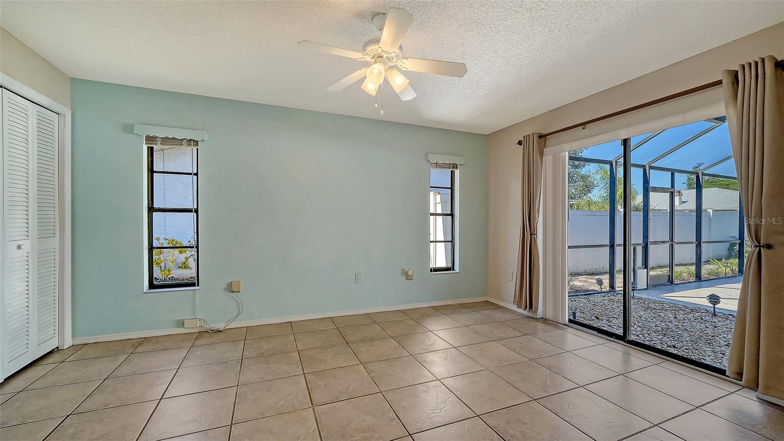 LAKE SARASOTA - Residential