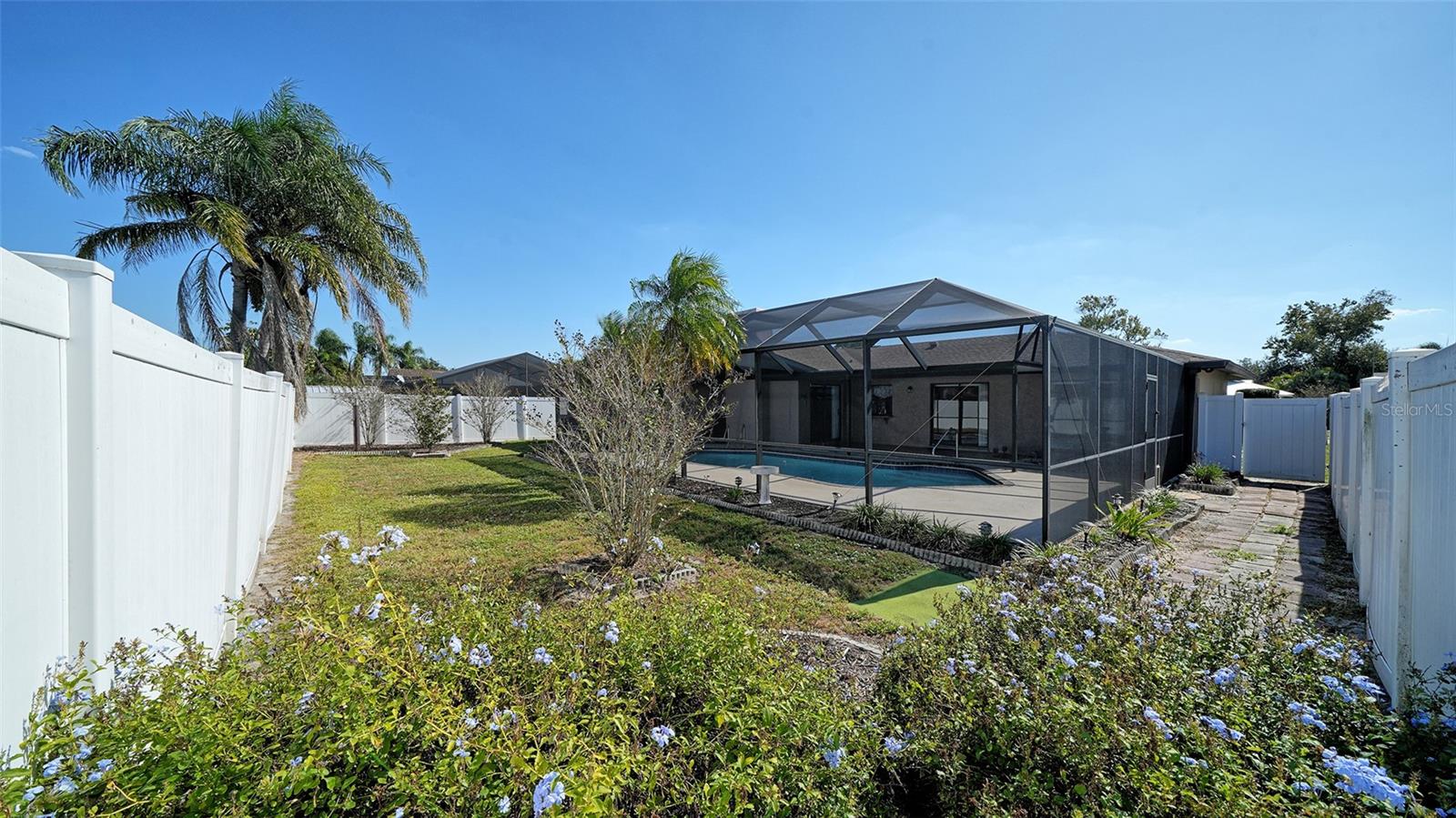 LAKE SARASOTA - Residential