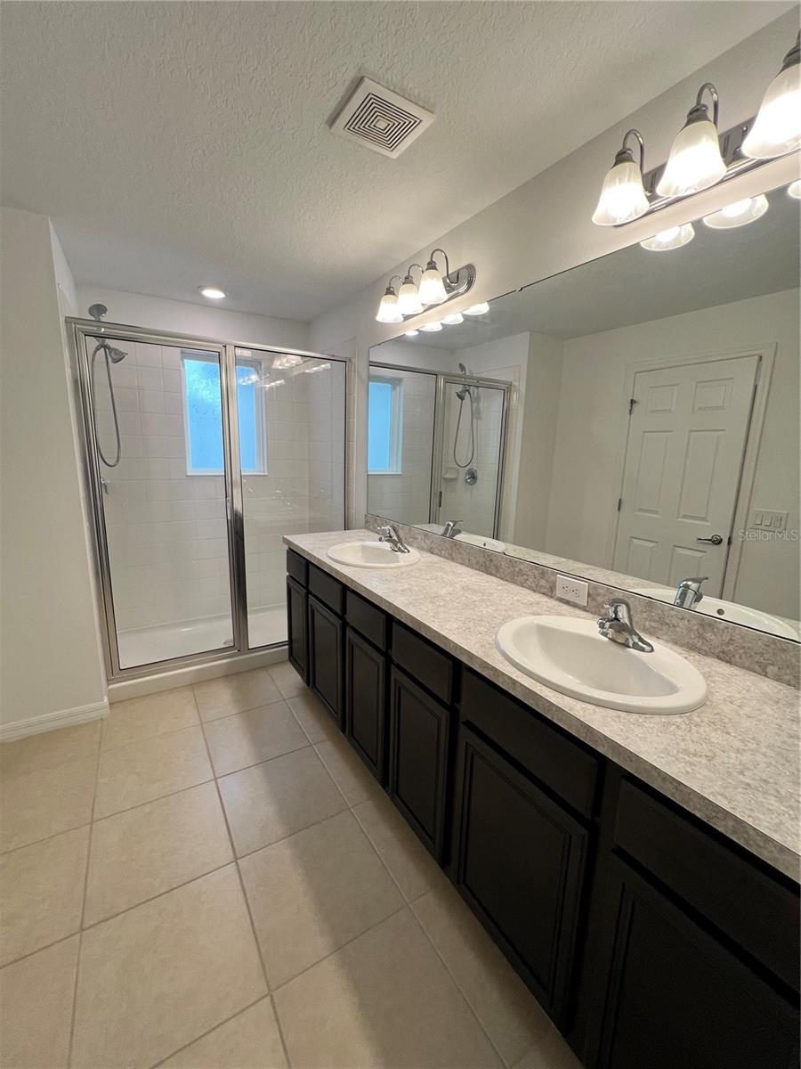 BELLA PARC TWNHMS - Residential