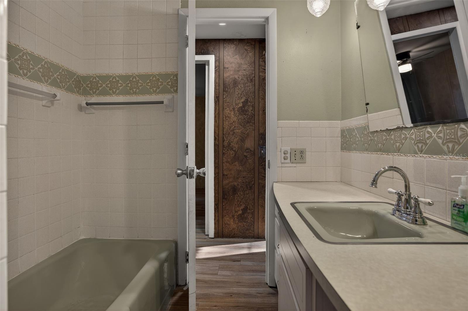 WITHLAPOPKA ISLANDS UNIT 04E - Residential