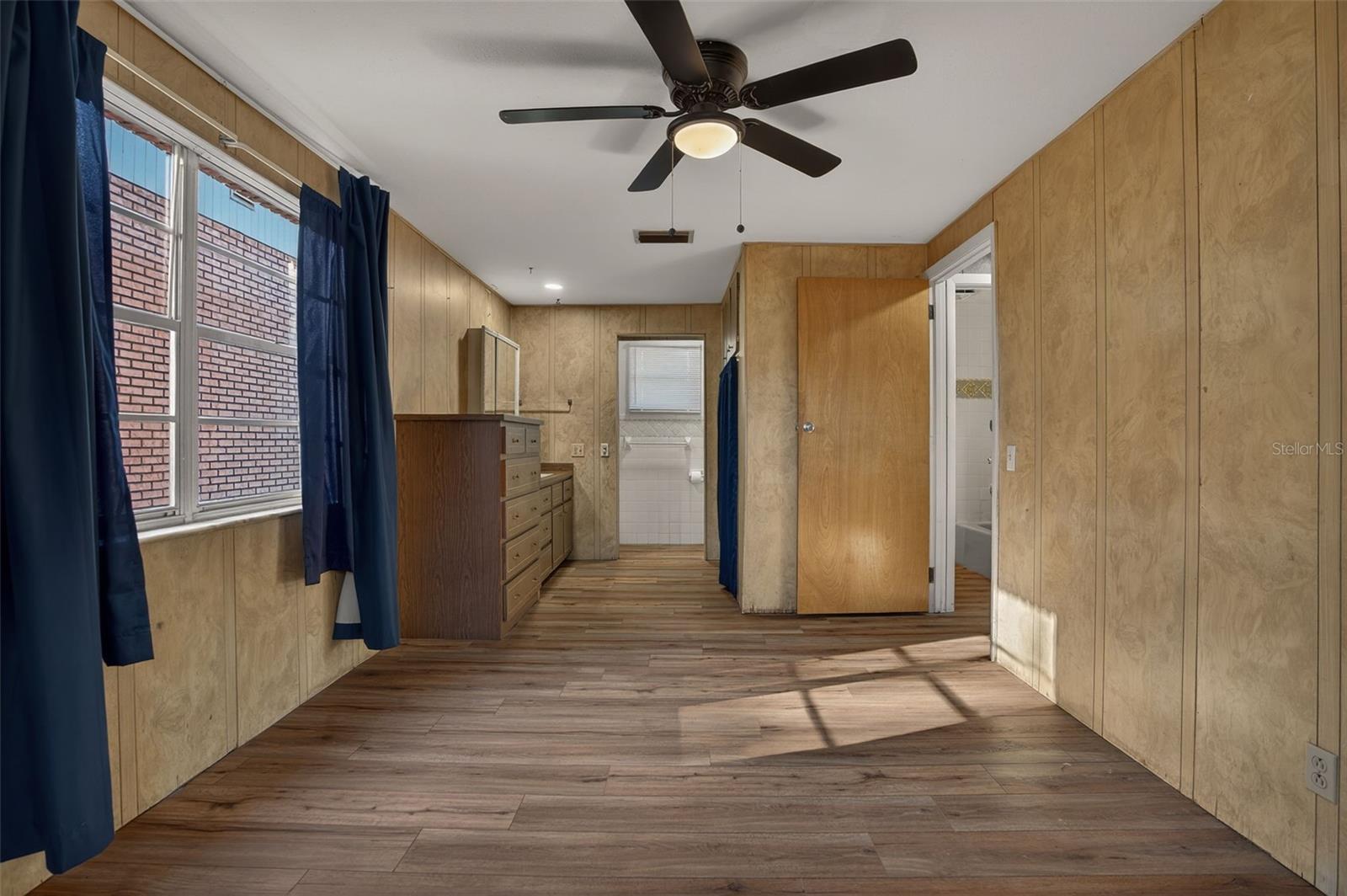 WITHLAPOPKA ISLANDS UNIT 04E - Residential