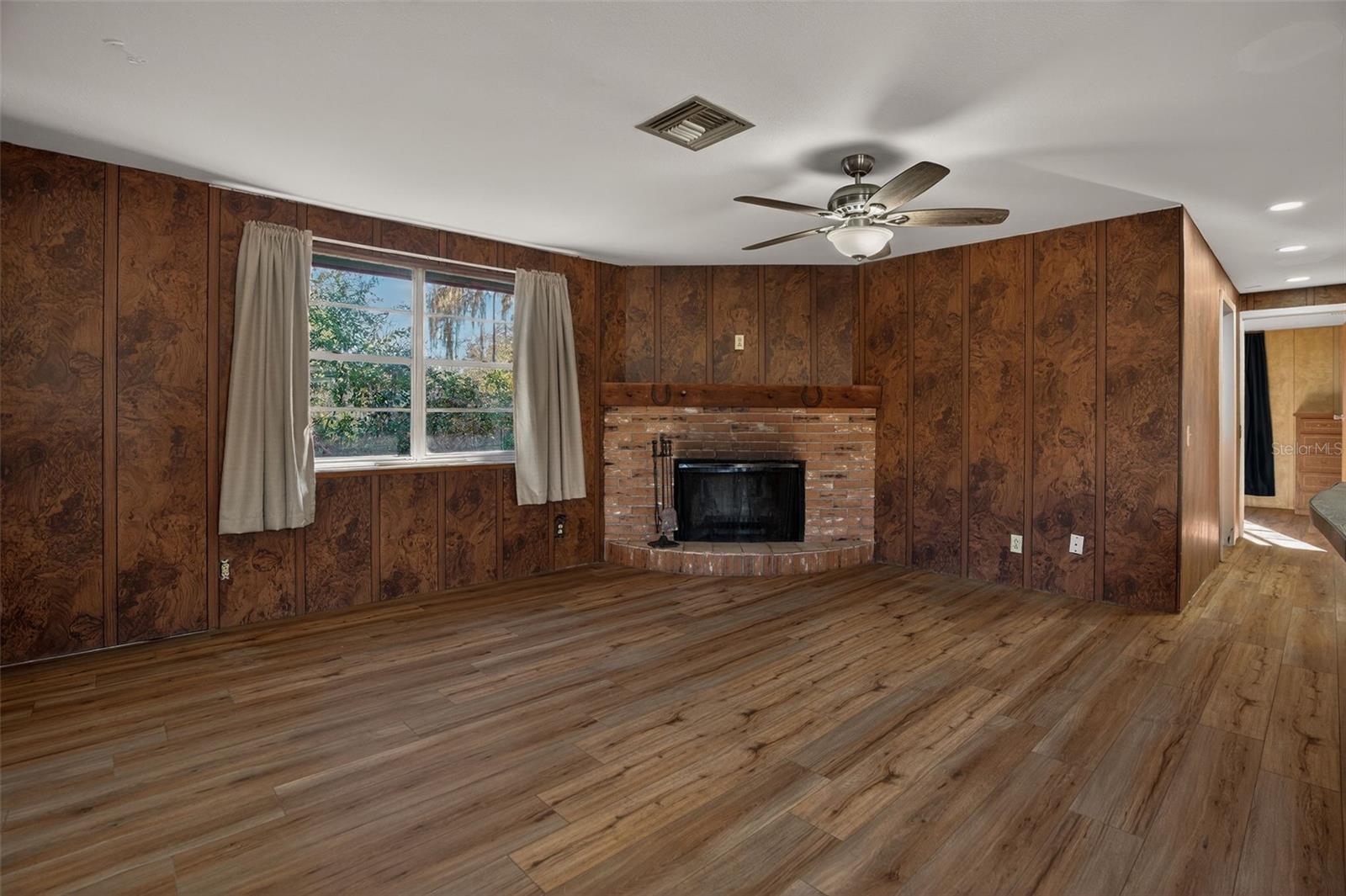 WITHLAPOPKA ISLANDS UNIT 04E - Residential