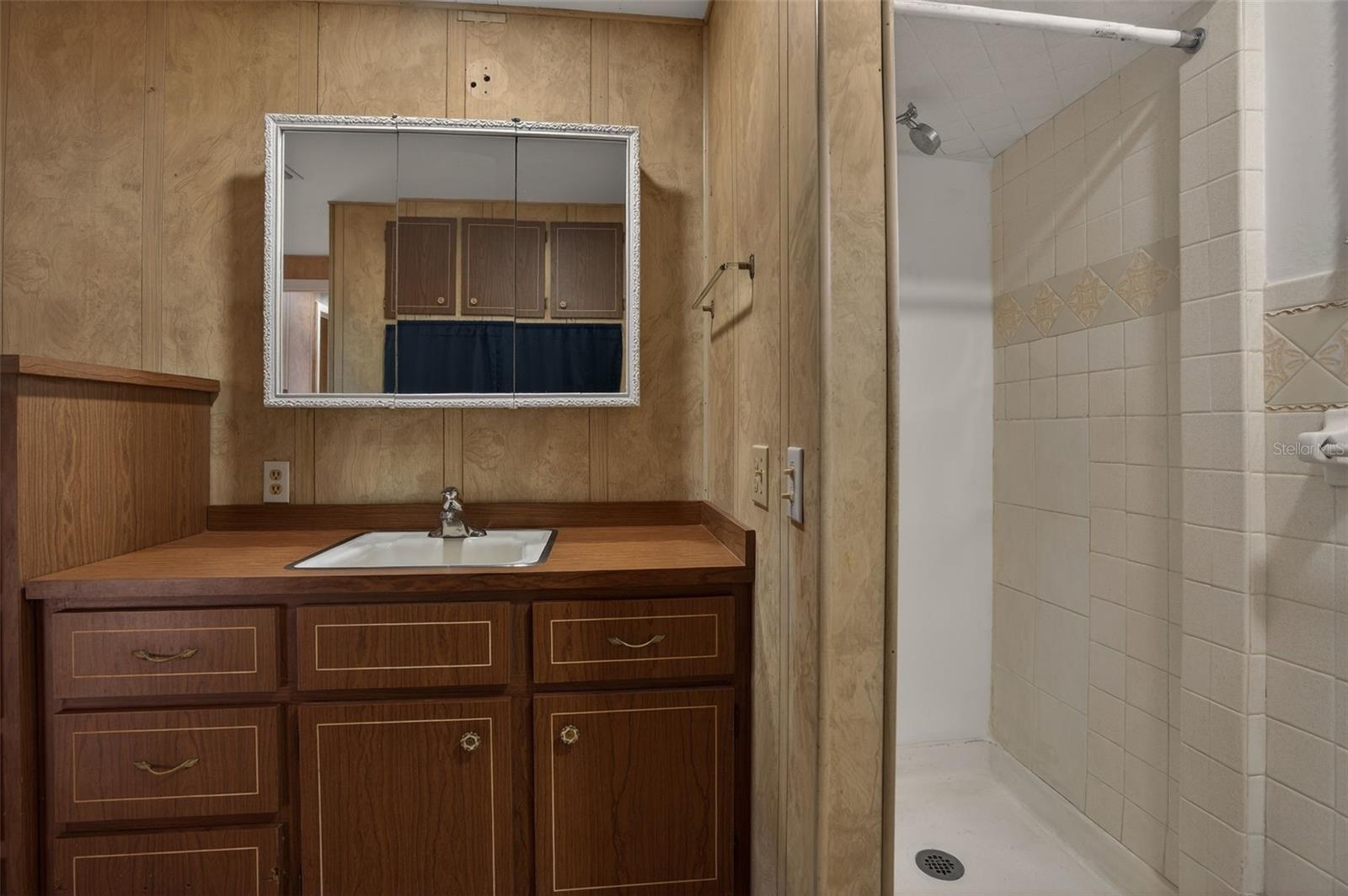 WITHLAPOPKA ISLANDS UNIT 04E - Residential