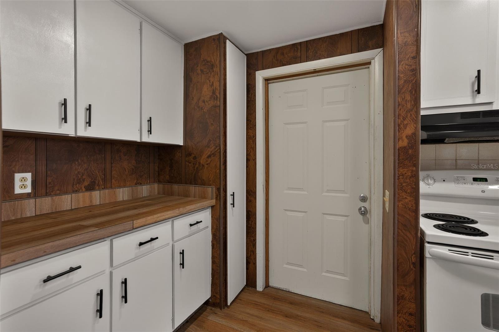 WITHLAPOPKA ISLANDS UNIT 04E - Residential