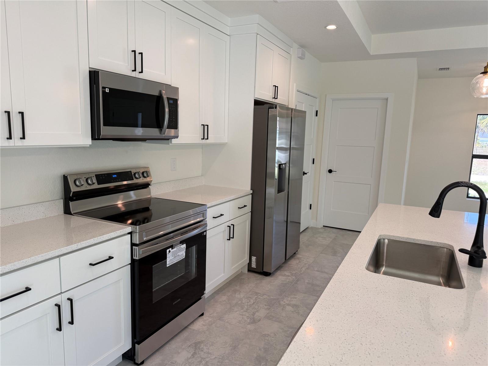 PORT CHARLOTTE SUB 06 - Residential Lease