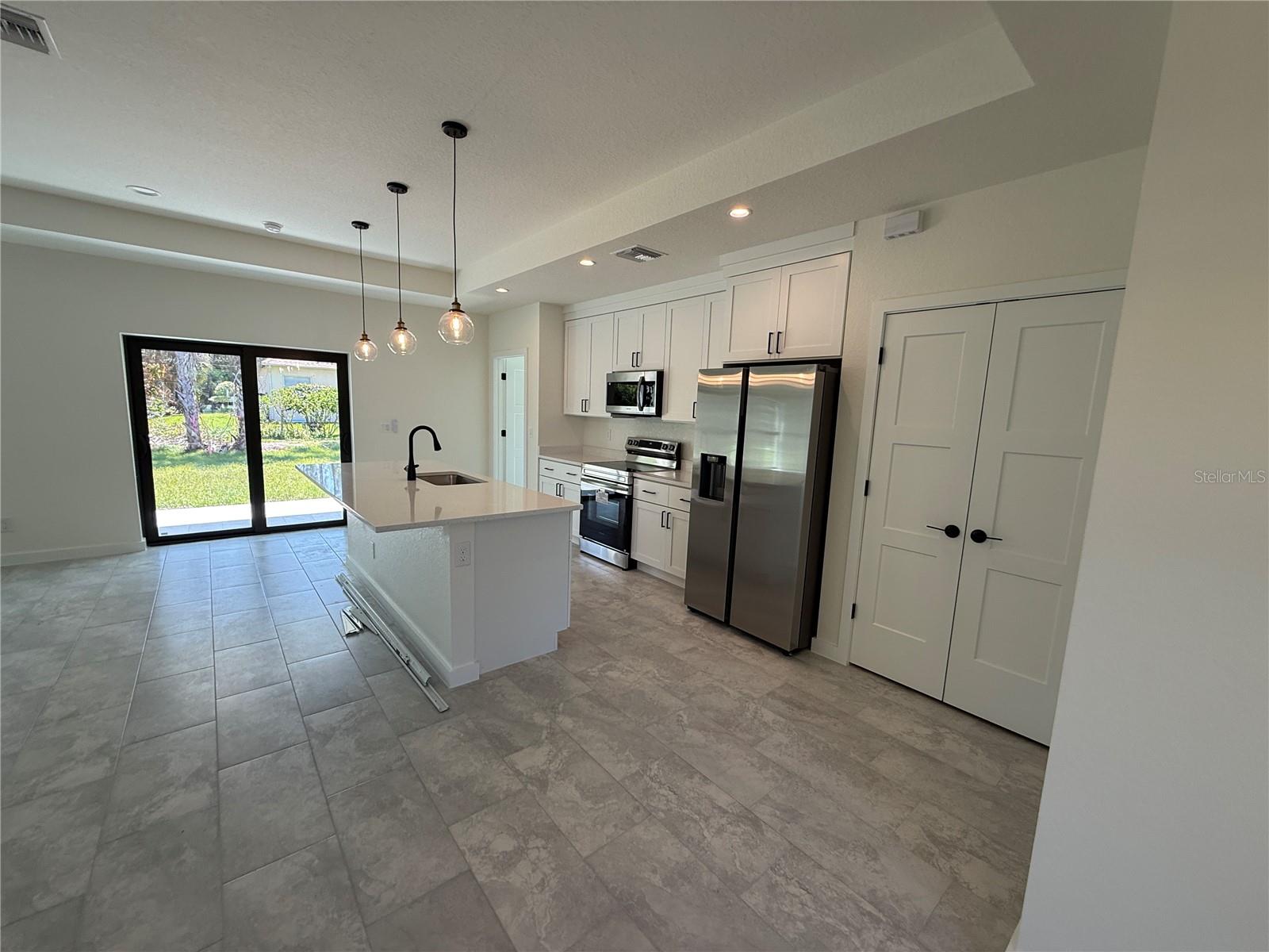 PORT CHARLOTTE SUB 06 - Residential Lease