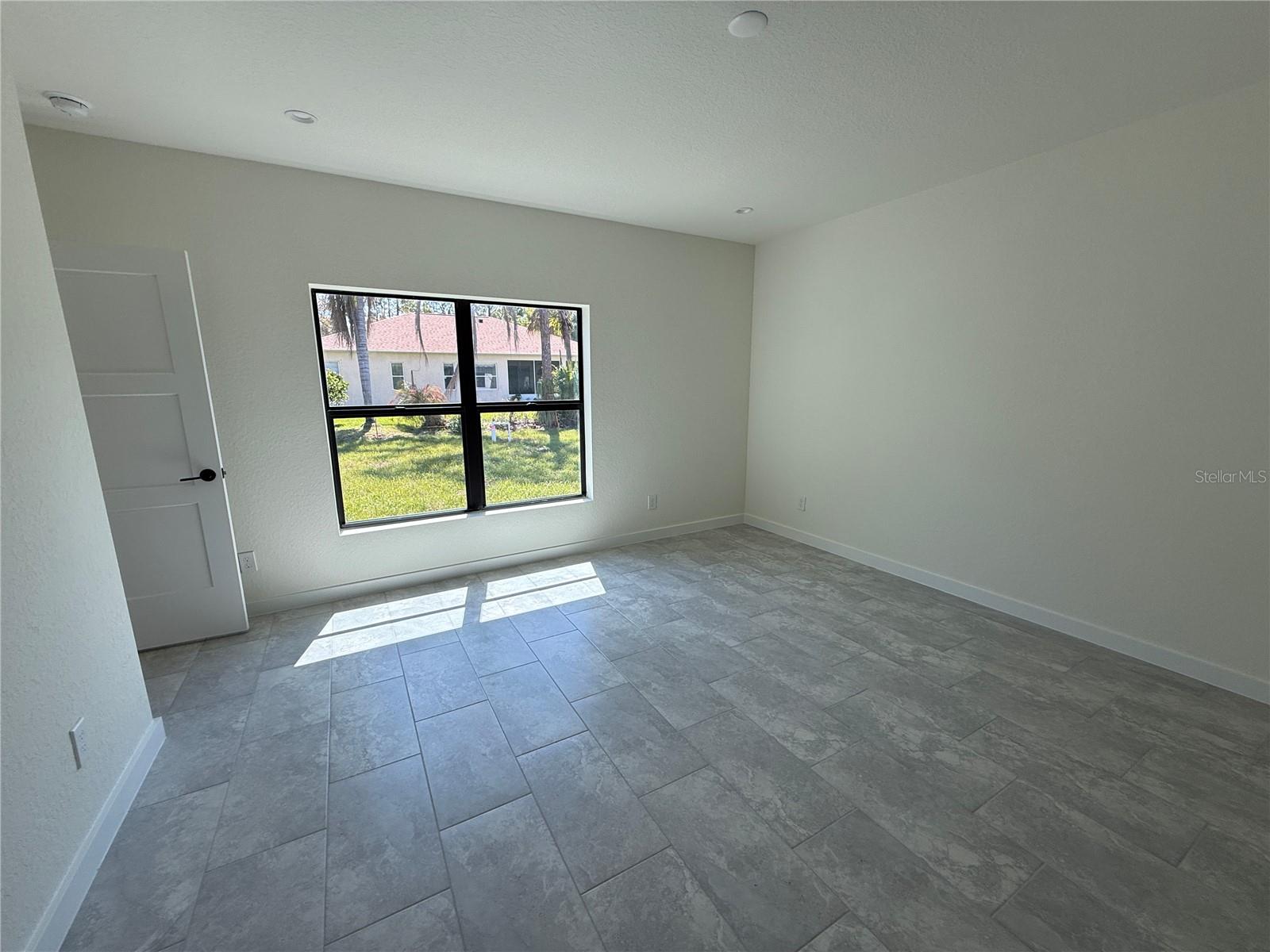 PORT CHARLOTTE SUB 06 - Residential Lease