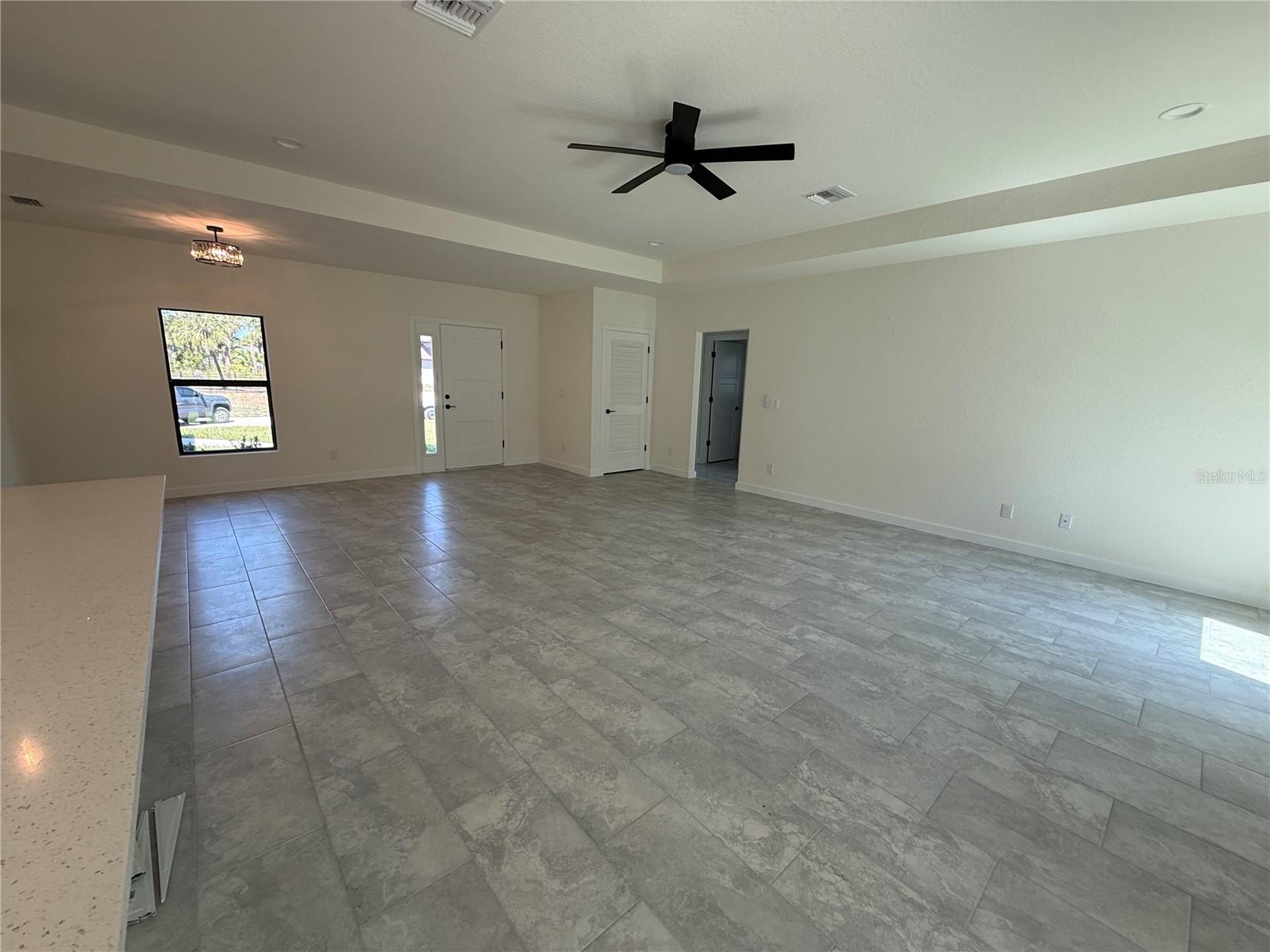 PORT CHARLOTTE SUB 06 - Residential Lease