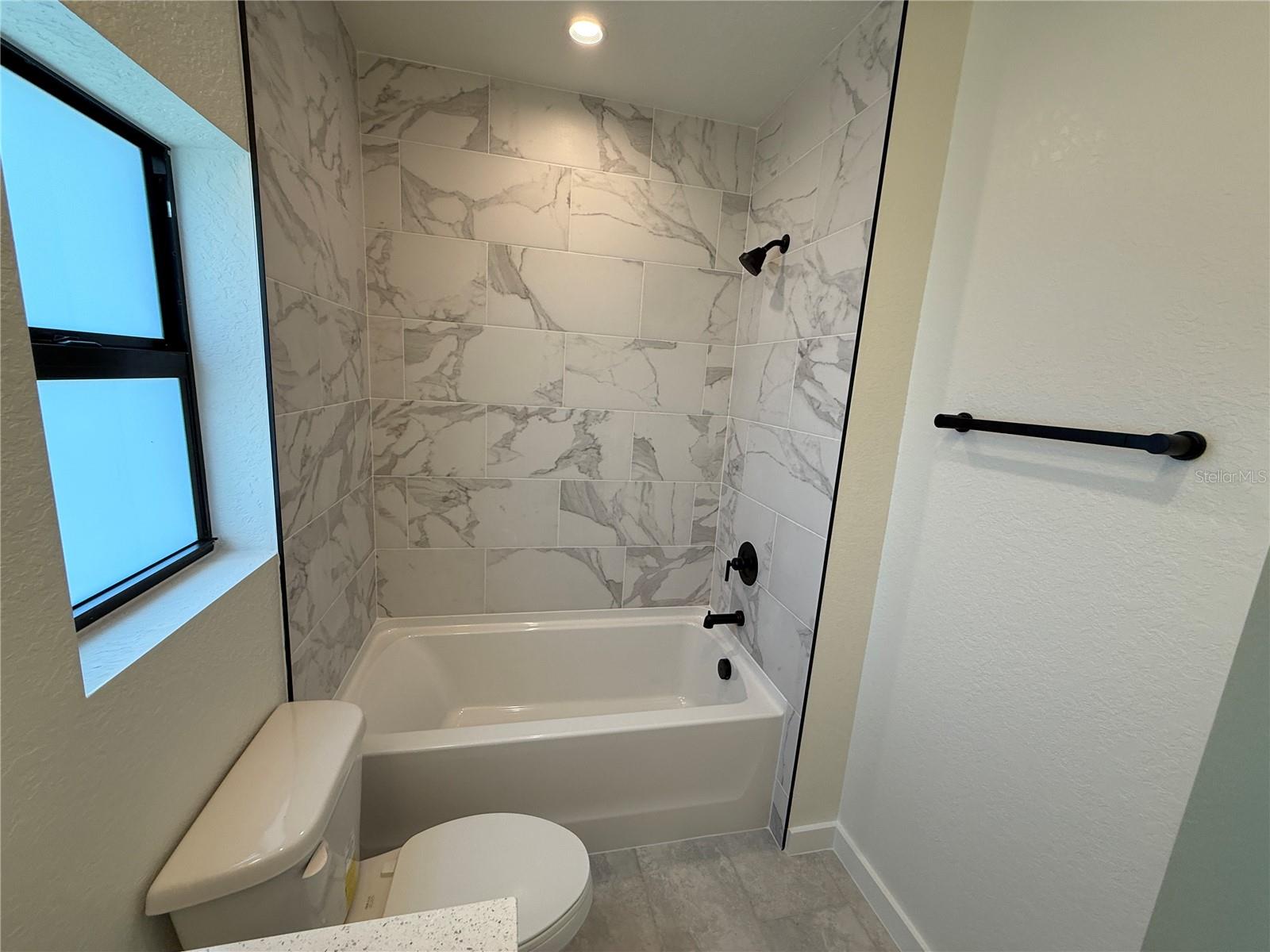 PORT CHARLOTTE SUB 06 - Residential Lease