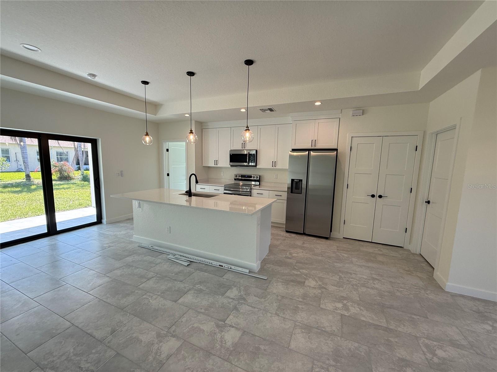 PORT CHARLOTTE SUB 06 - Residential Lease