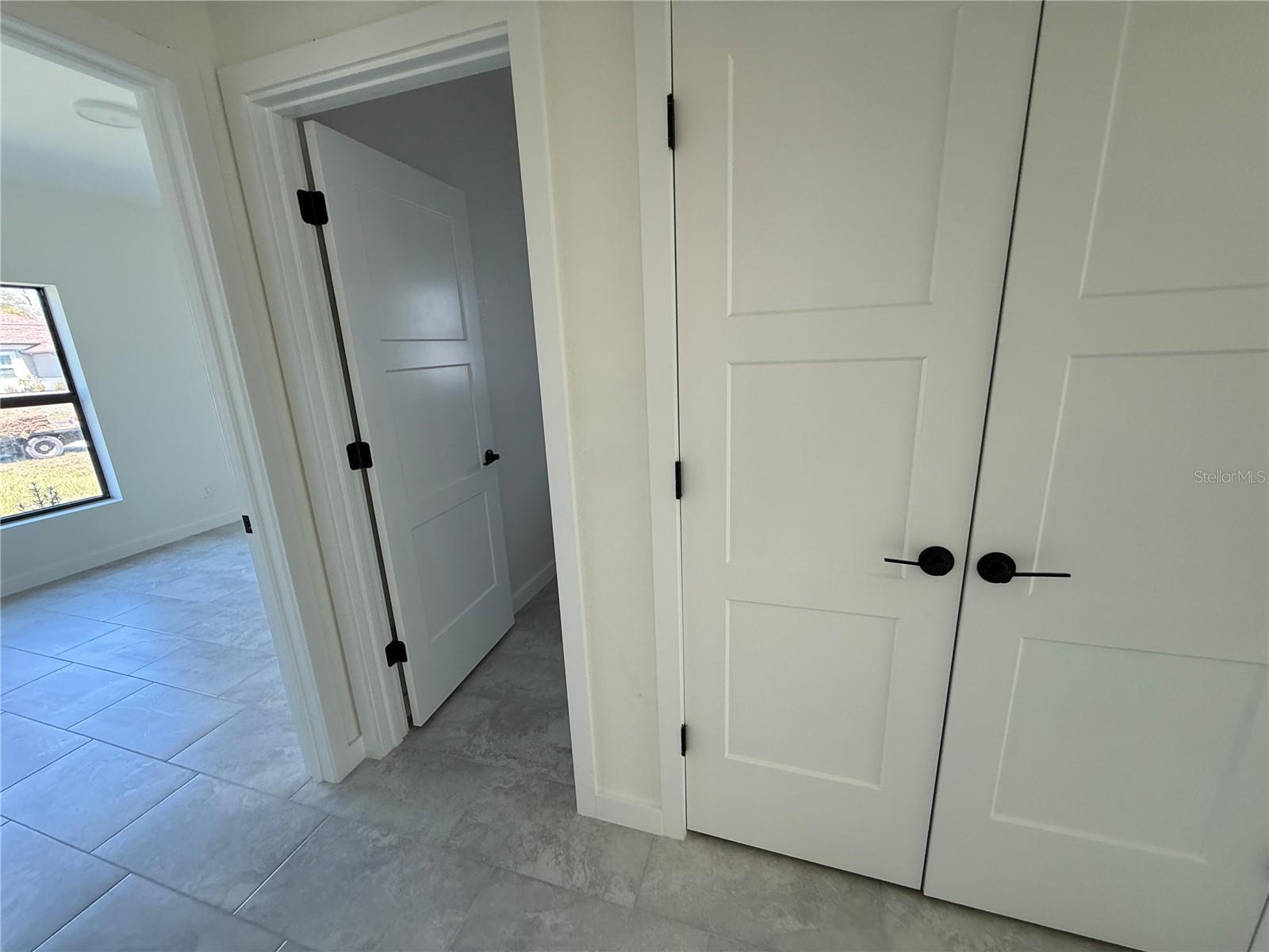 PORT CHARLOTTE SUB 06 - Residential Lease