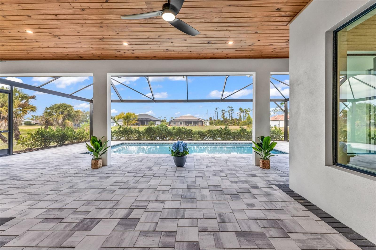 ROTONDA WEST PINE VALLEY - Residential