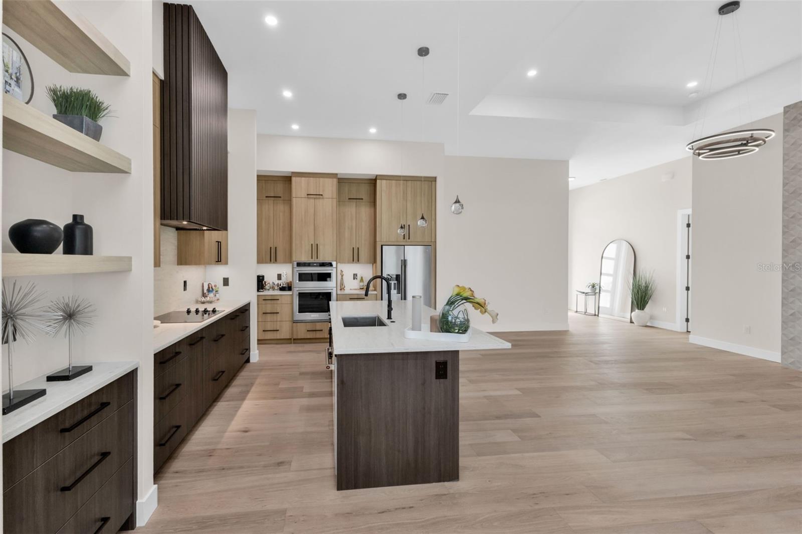 ROTONDA WEST PINE VALLEY - Residential