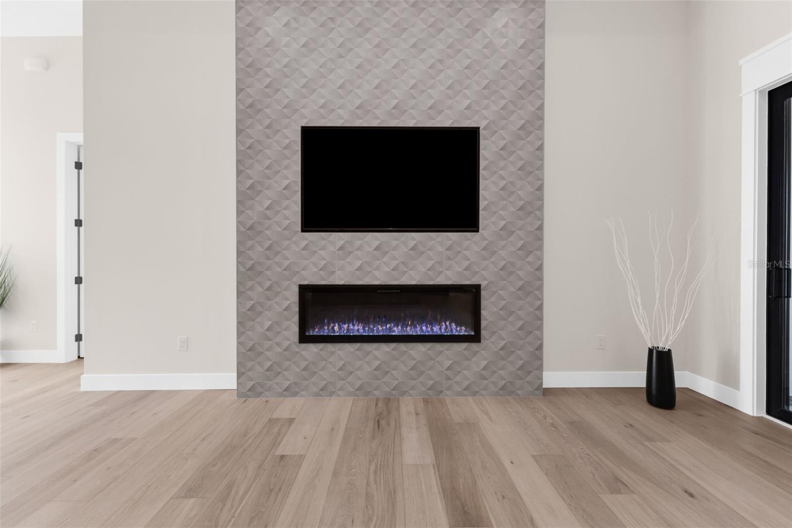 ROTONDA WEST PINE VALLEY - Residential