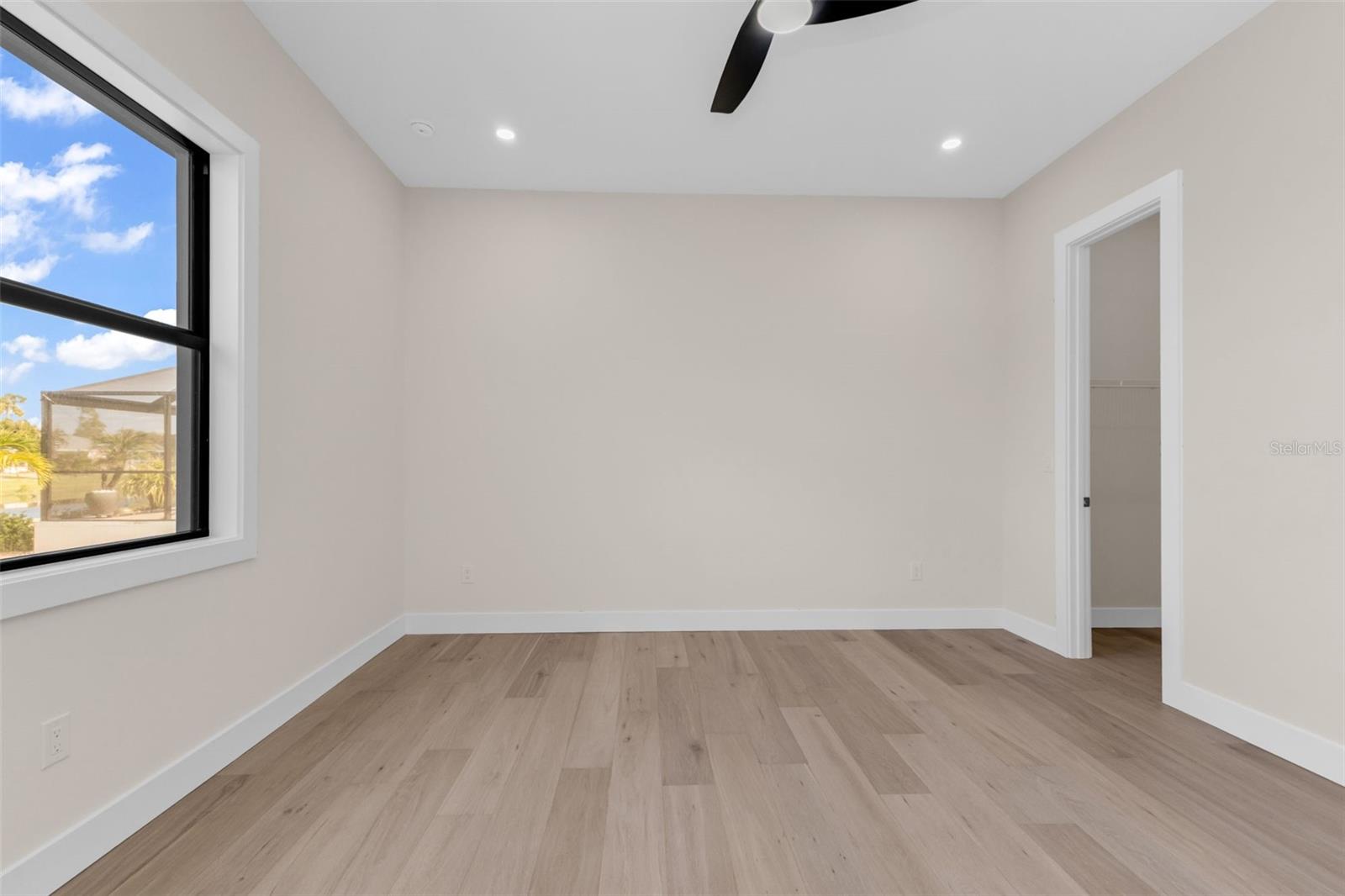 ROTONDA WEST PINE VALLEY - Residential