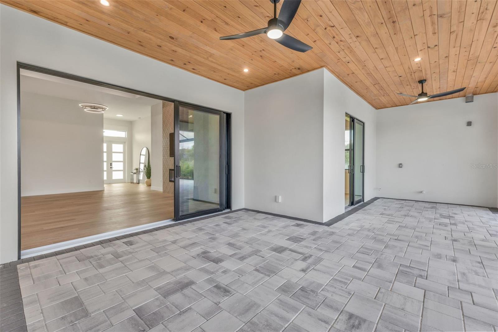 ROTONDA WEST PINE VALLEY - Residential