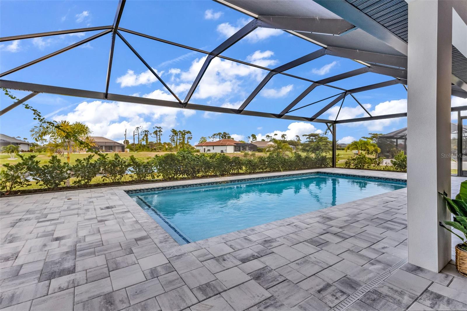 ROTONDA WEST PINE VALLEY - Residential