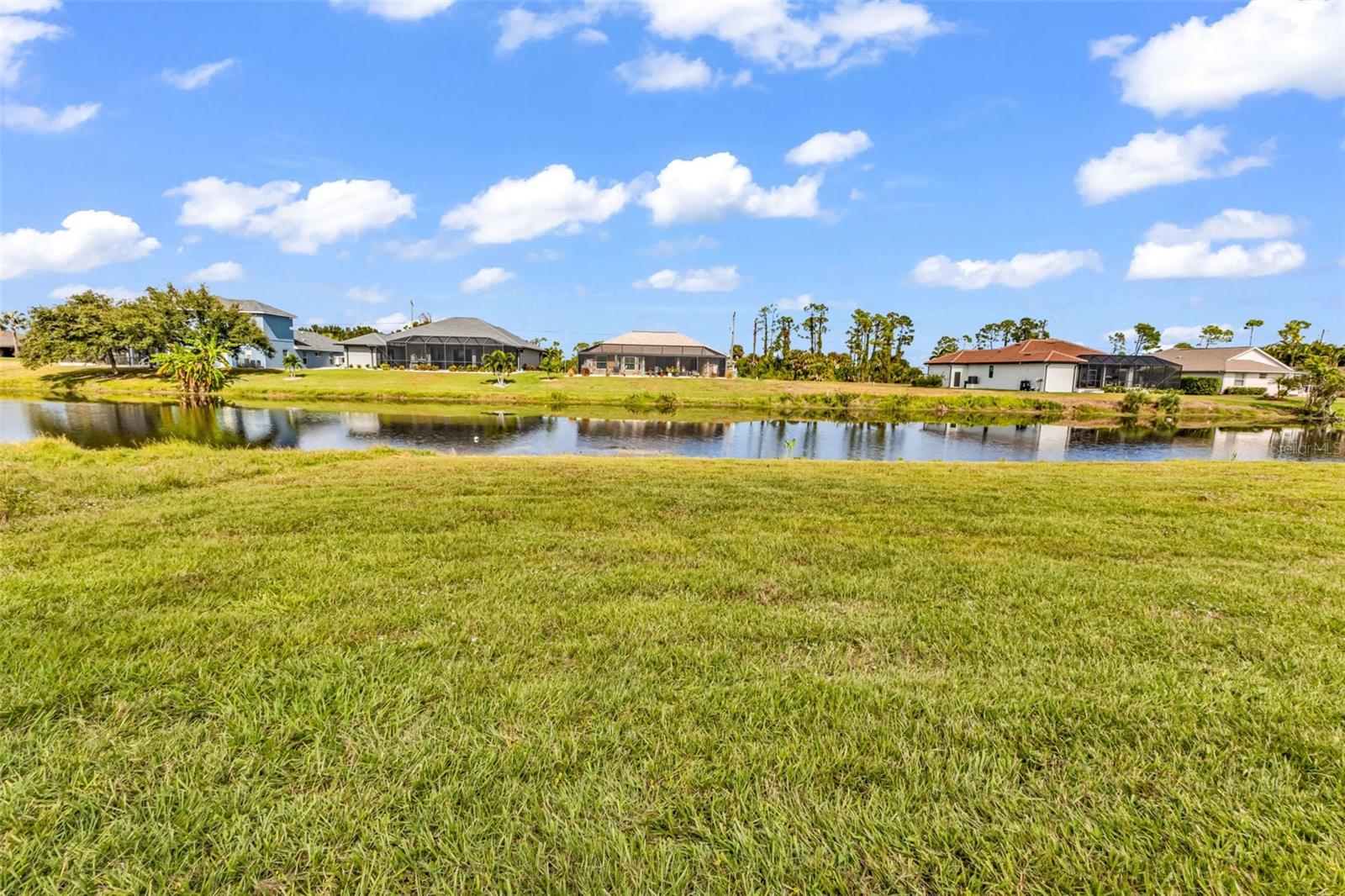 ROTONDA WEST PINE VALLEY - Residential