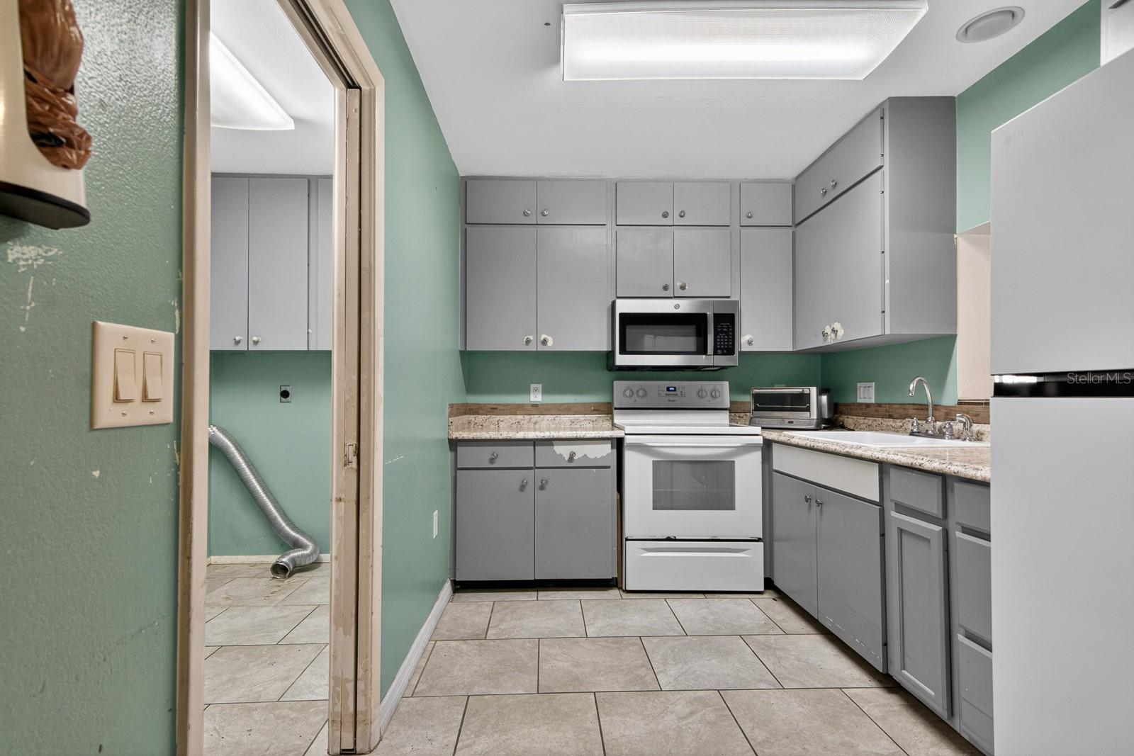 WILDEWOOD SPGS II C CONDO - Residential