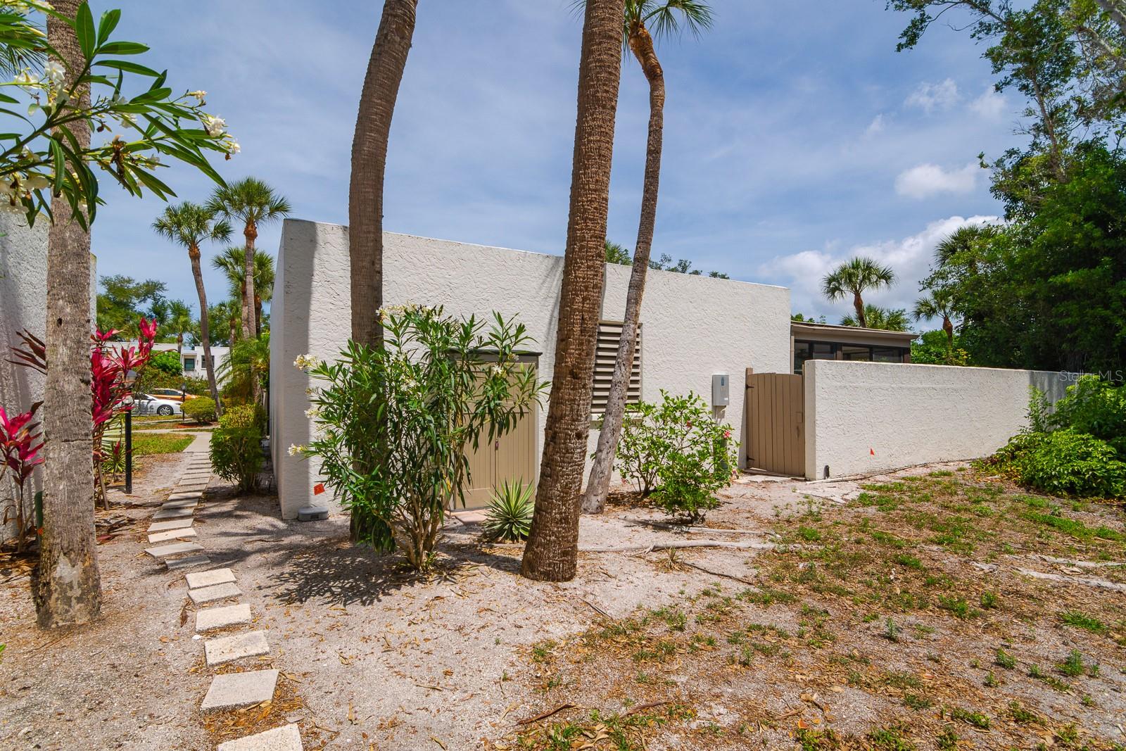 WILDEWOOD SPGS II C CONDO - Residential