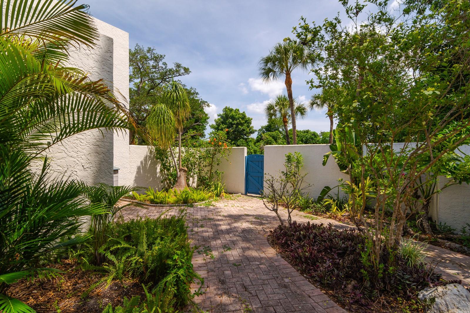WILDEWOOD SPGS II C CONDO - Residential