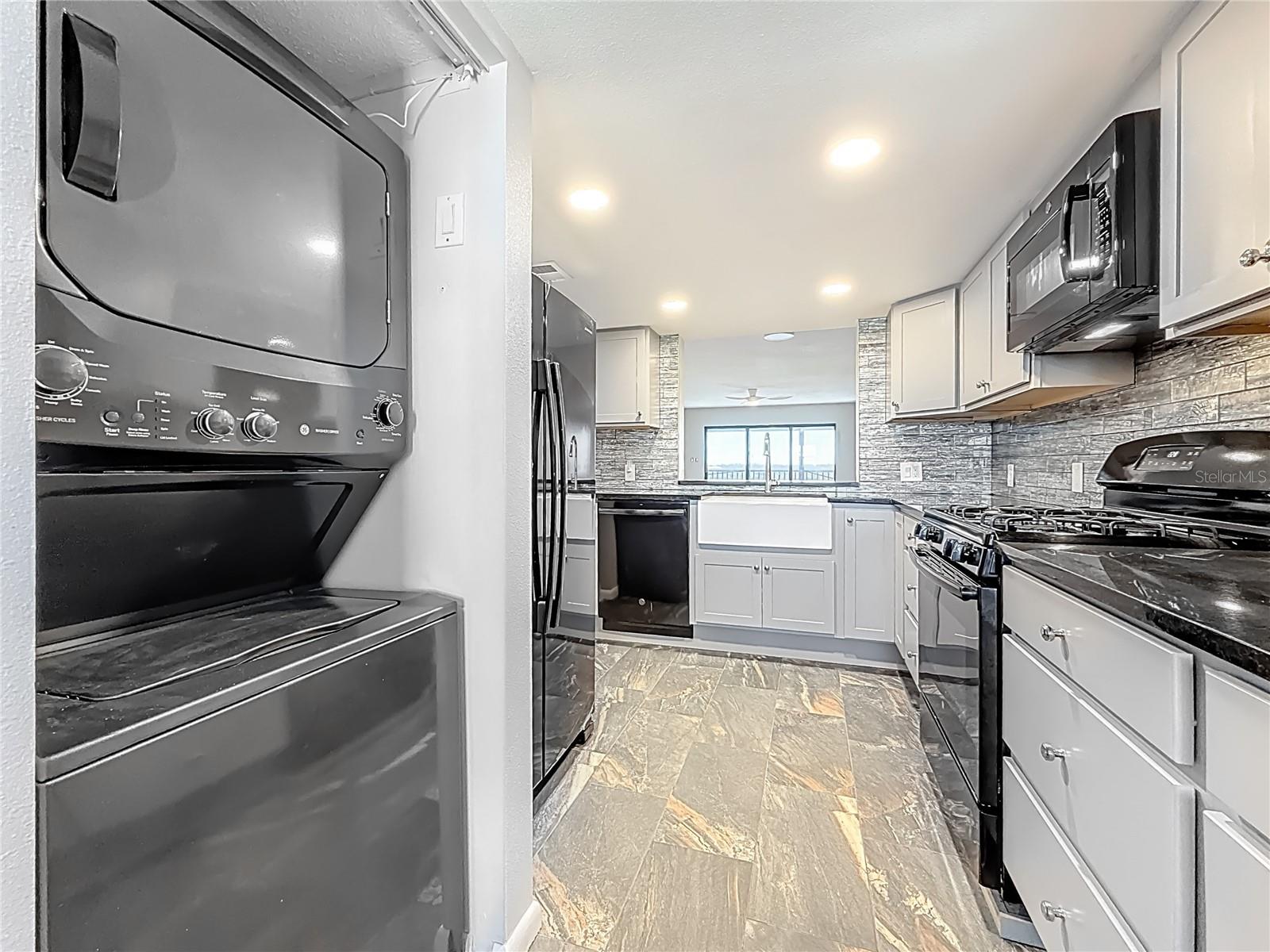 ISLAND VIEW SOUTH CONDO - Residential