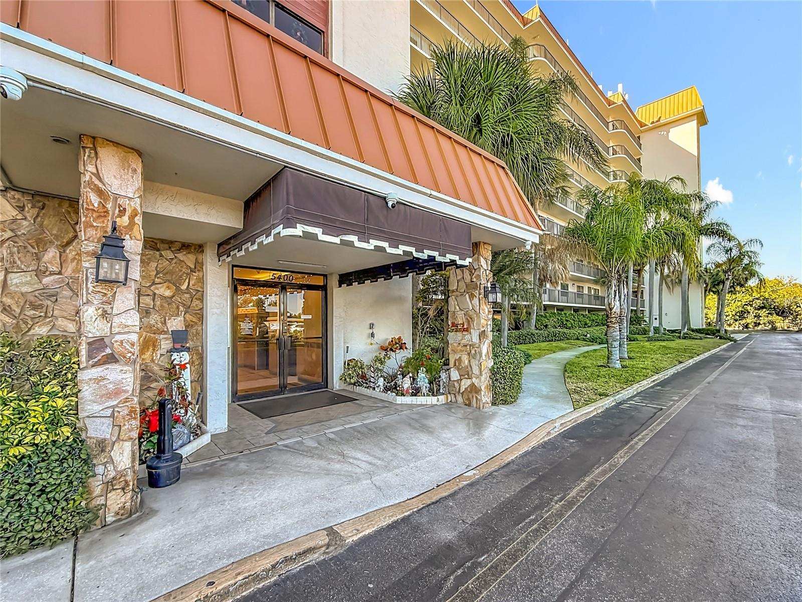 ISLAND VIEW SOUTH CONDO - Residential