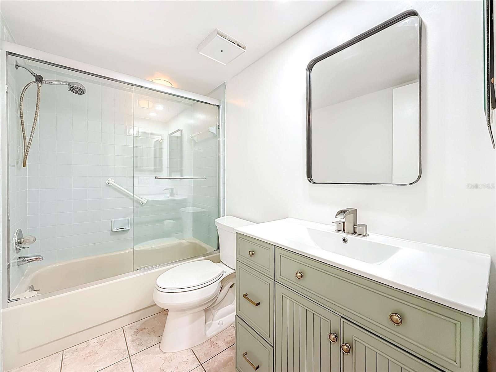 ISLAND VIEW SOUTH CONDO - Residential